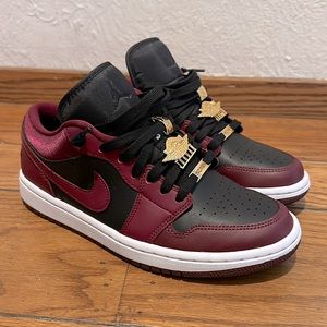Women Air Jordan 1 Low SE Dark Beetroot DB6491-600 Women US Size 8.5